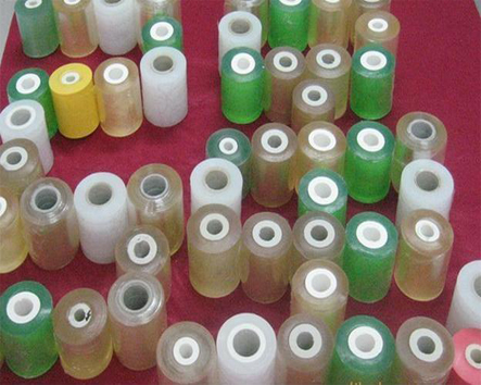 大型生產(chǎn)拉伸膜纏繞膜生產(chǎn)廠家纏繞膜*新報價印刷纏繞膜生產(chǎn)廠家分切小卷膜